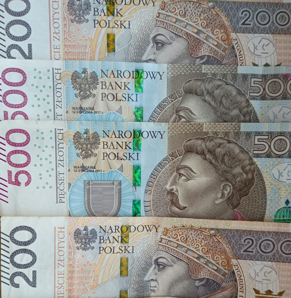 pieniądze, kredyty