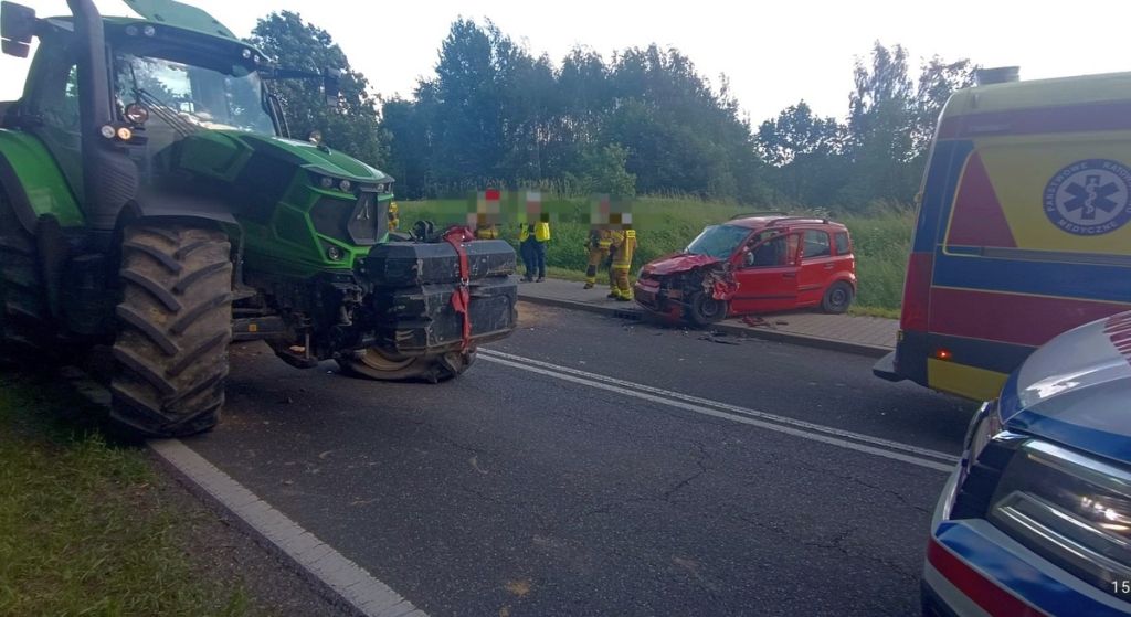 zderzenie z traktorem, wypadek drogowy