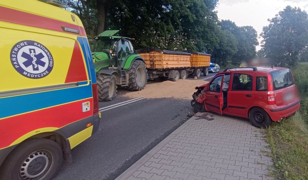 zderzenie z traktorem, wypadek drogowy
