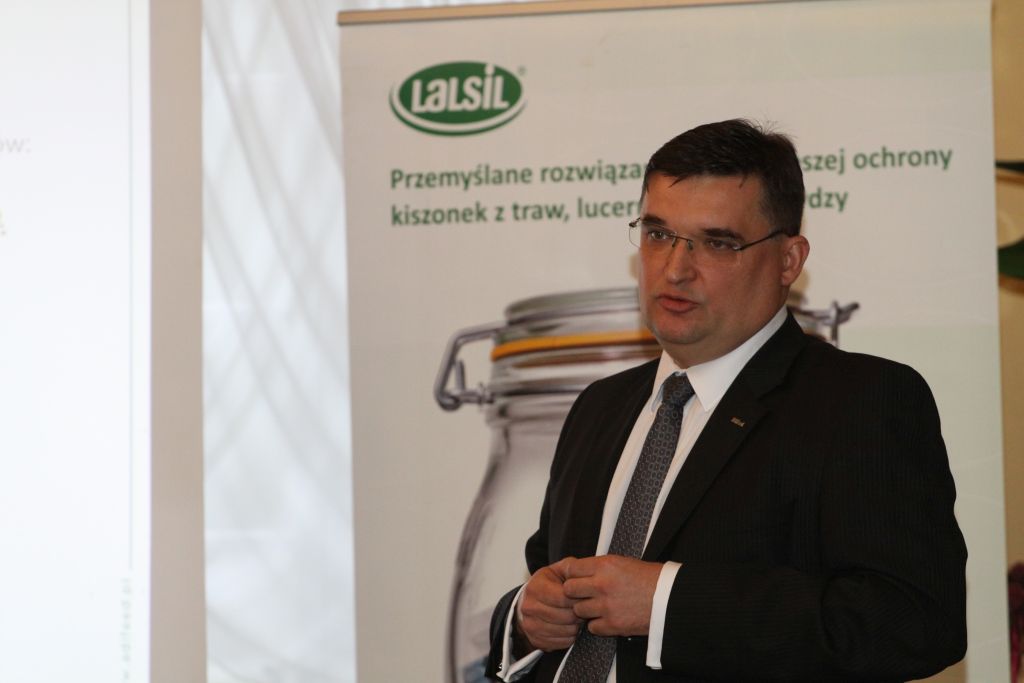 O zdrowiu zwierząt i zakiszaniu – konferencja dla hodowców bydła mlecznego