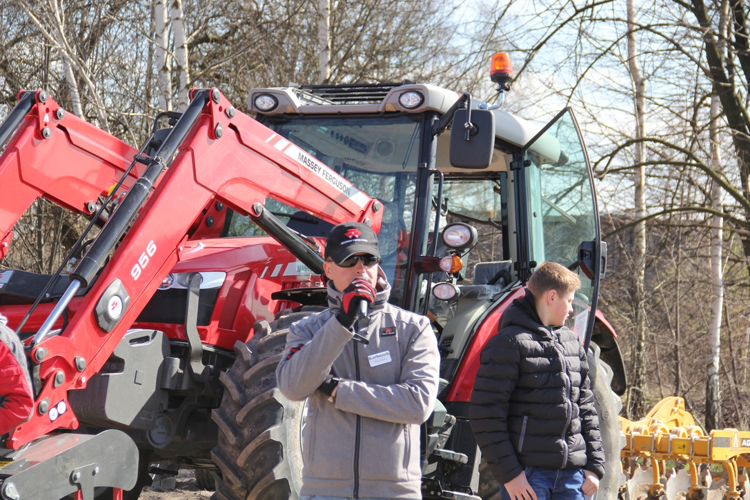 Marek Kuziów manager produktu ciągników Massey Ferguson w firmie Korbanek