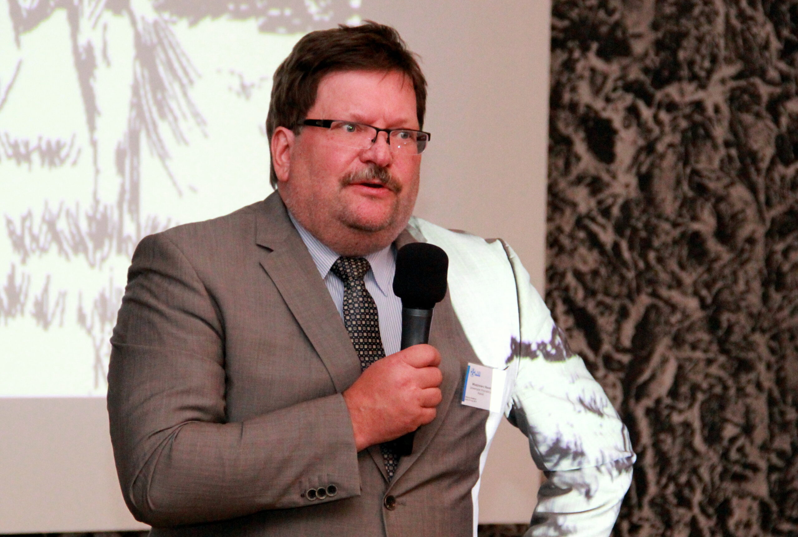 Ograniczenie ujemnego bilansu energii w okresie okołoporodowym