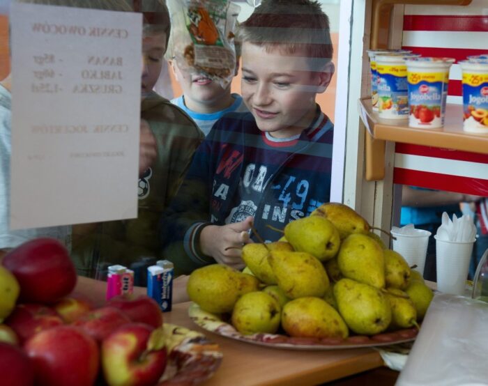 program owoce w szkole, agencja rynku rolnego, radosław szatkowski