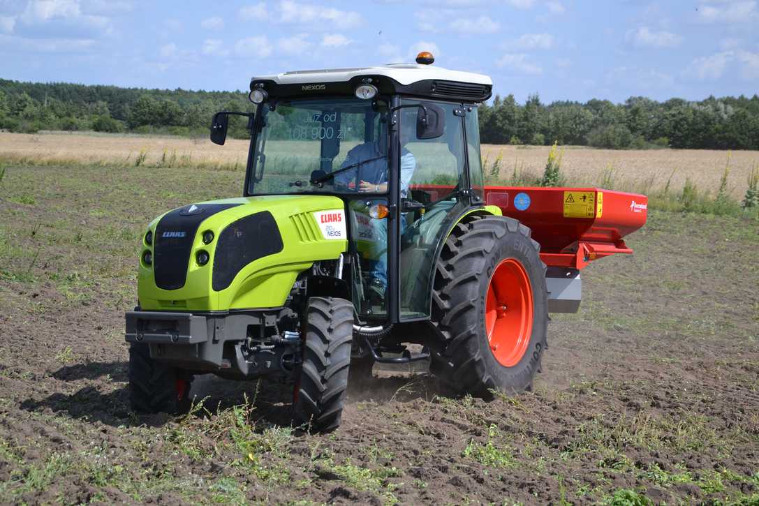 Ciągniki czterocylindrowe firmy Claas