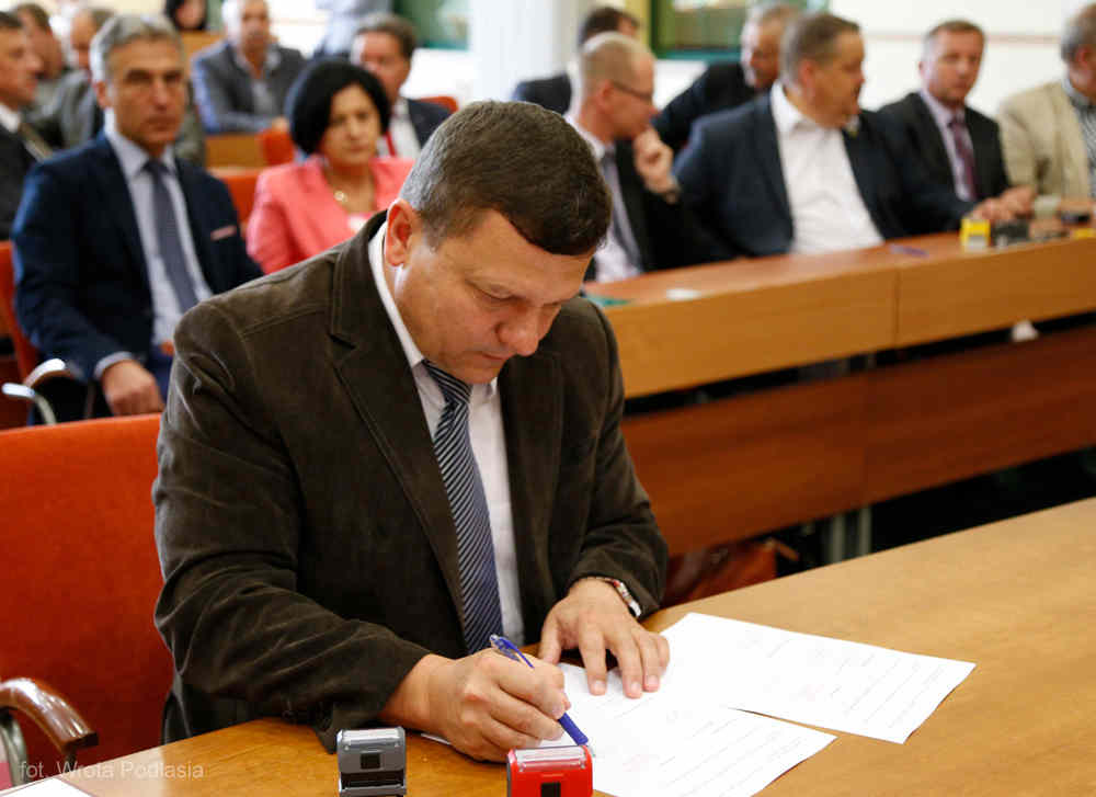 podlaskie_samorzad_wojewodzki_umowy_dojazdowki
