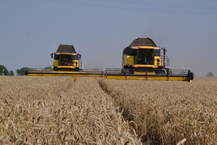 New Holland CR