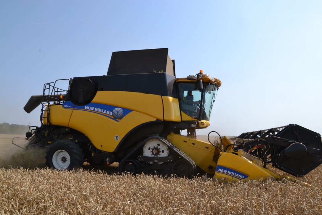 New Holland CR 9090