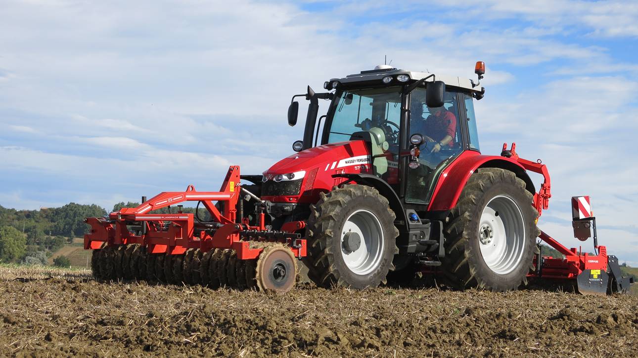 Ciągnik MF 5713 SL