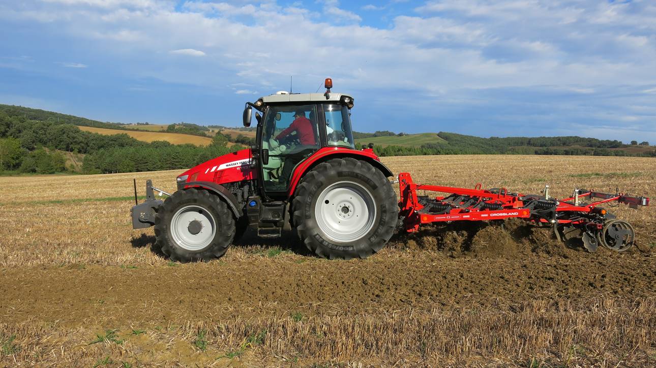 Ciągnik MF 5713 SL