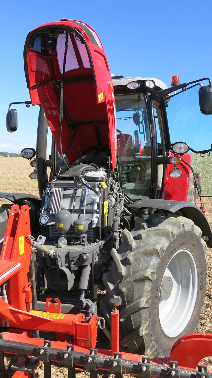 Ciągnik MF 5713 SL