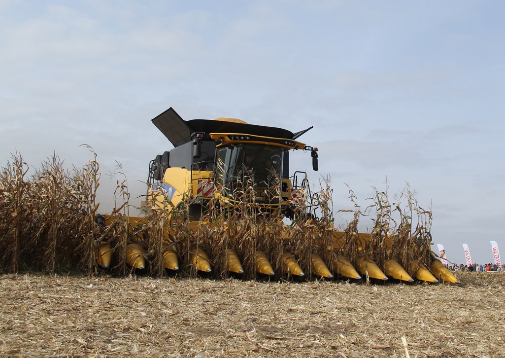 New Holland CR 10.90