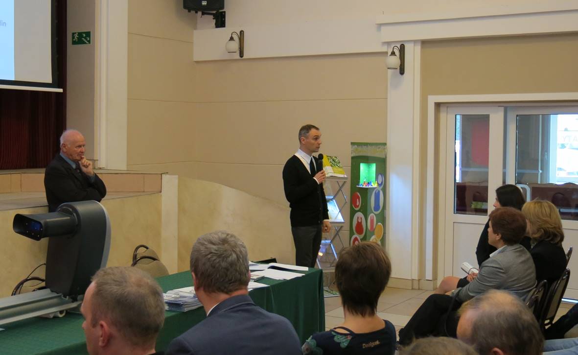 Warsztaty dotyczące sprawności opryskiwaczy w Dobrczu