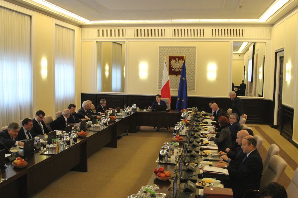 rząd, PiS, ustawa, prawo, Krzysztof Jurgiel, Beata Szydło, ziemia, ANR