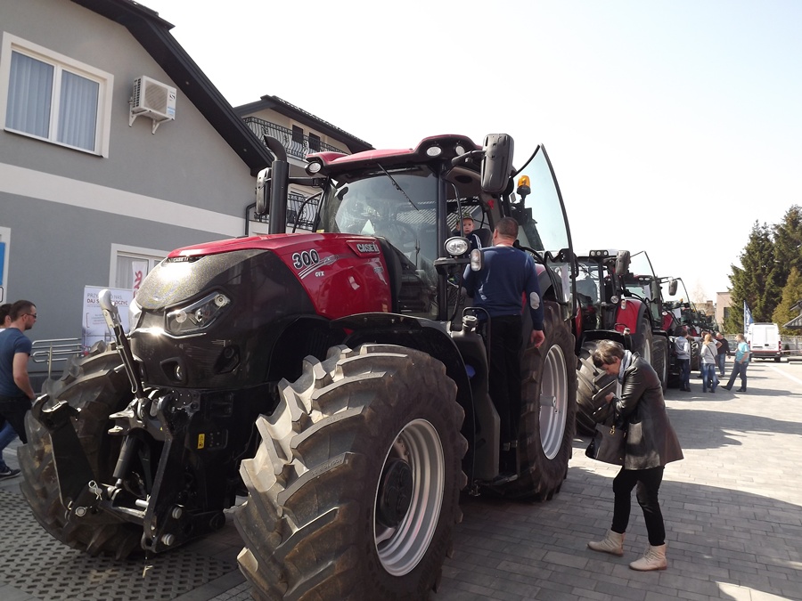 Case IH Optum 300