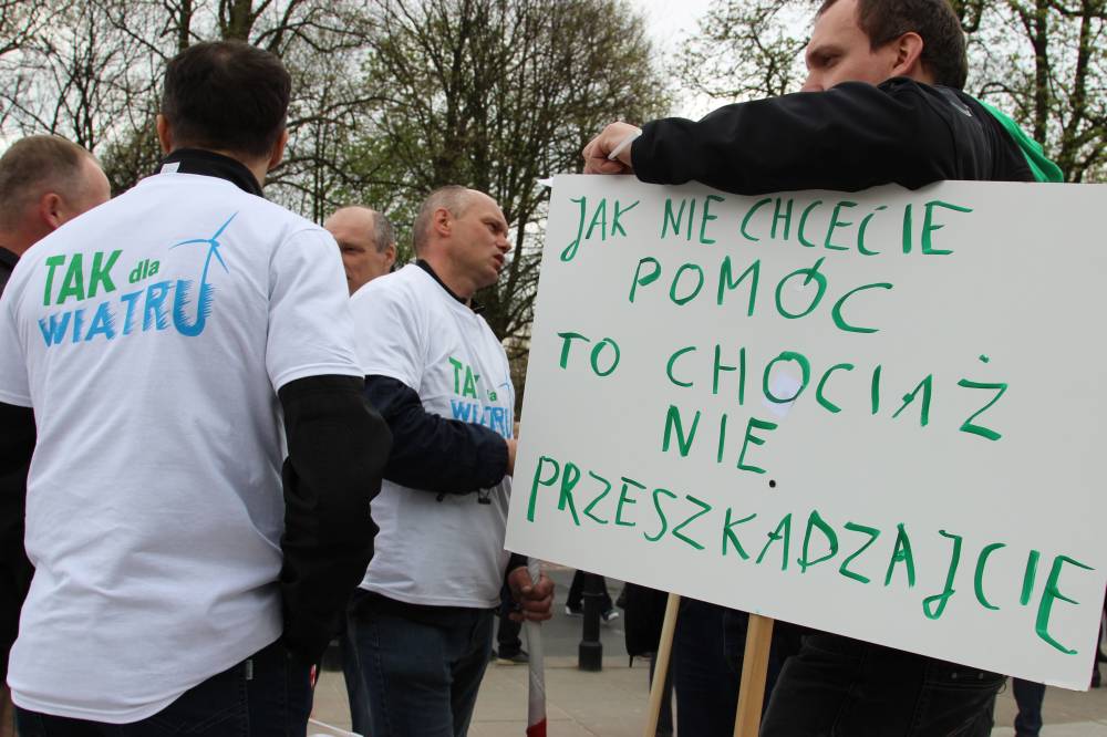 OZE, energia wiatrowa, ustawa wiatrakowa, MSZ, Sejm, posłowie