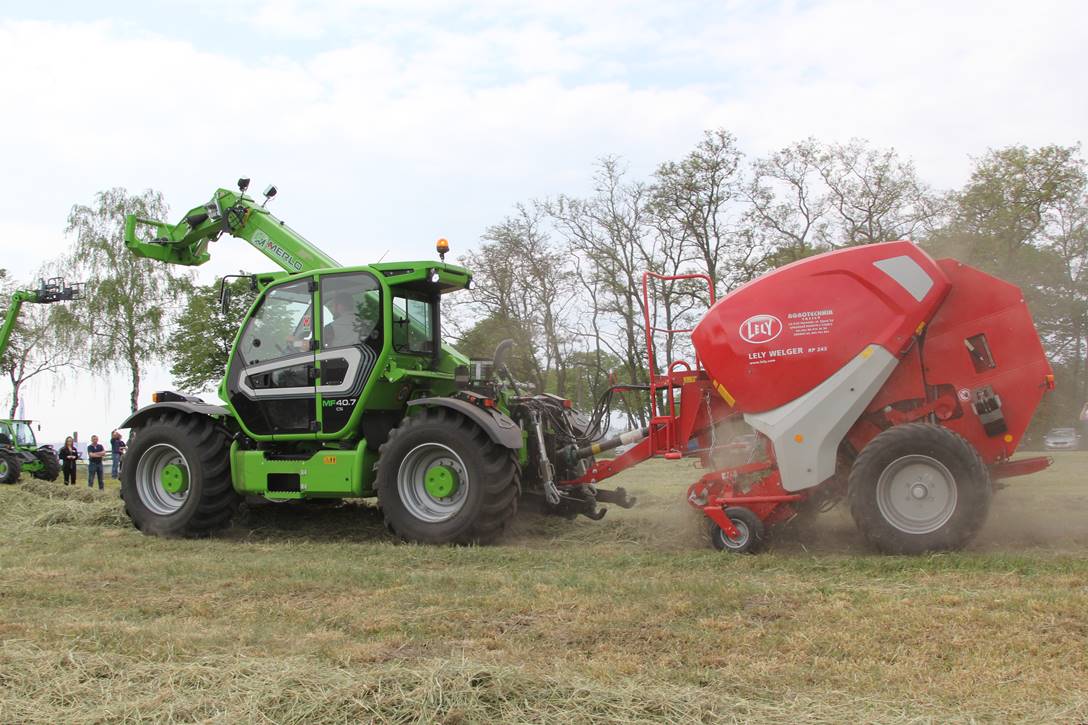Ładowarka teleskopowa Merlo Multifarmer