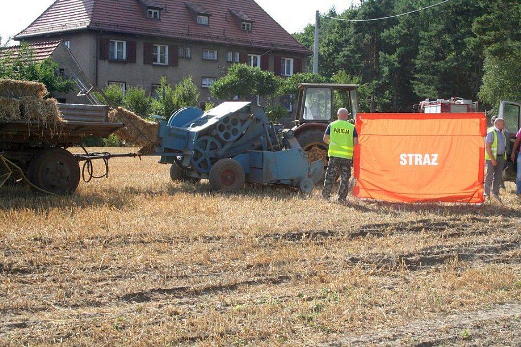 wypadek, policja, śmiertelny wypadek na wsi, śmierć rolnika
