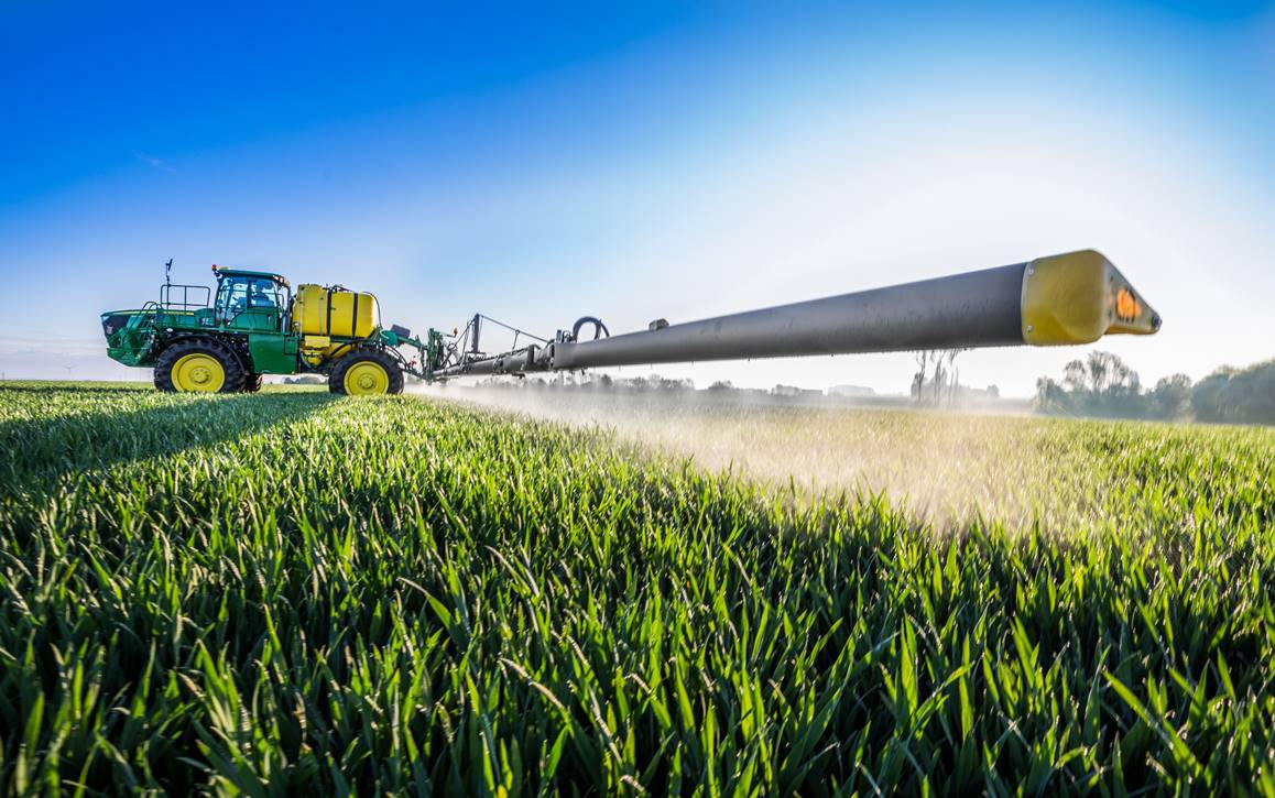 Opryskiwacz samojezdny John Deere R4050i