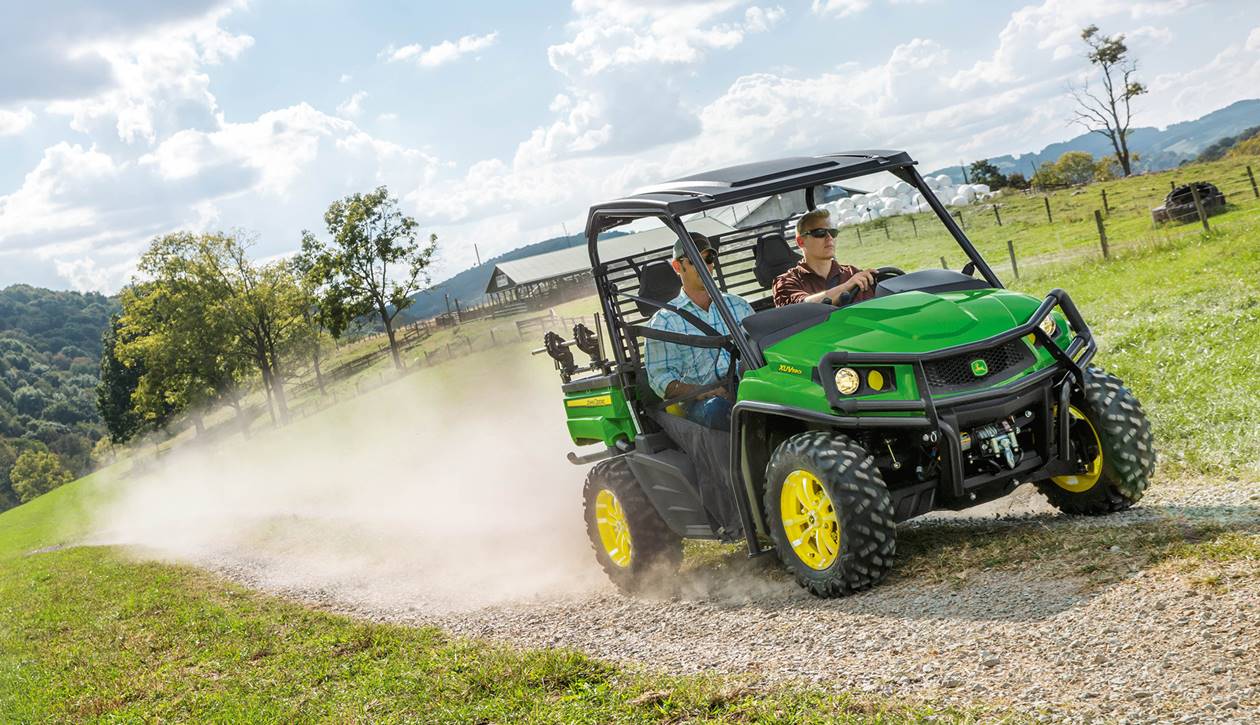 John Deere 6215R