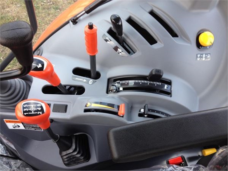 Kubota M5