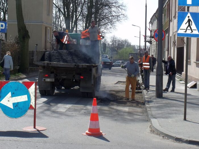gminy, samorządy, nik, oświata, służba zdrowia, remont dróg
