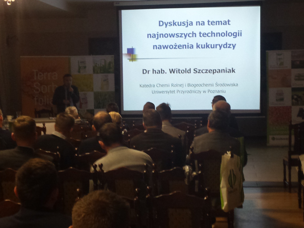 konferencja, Osadkowski, kukurydza