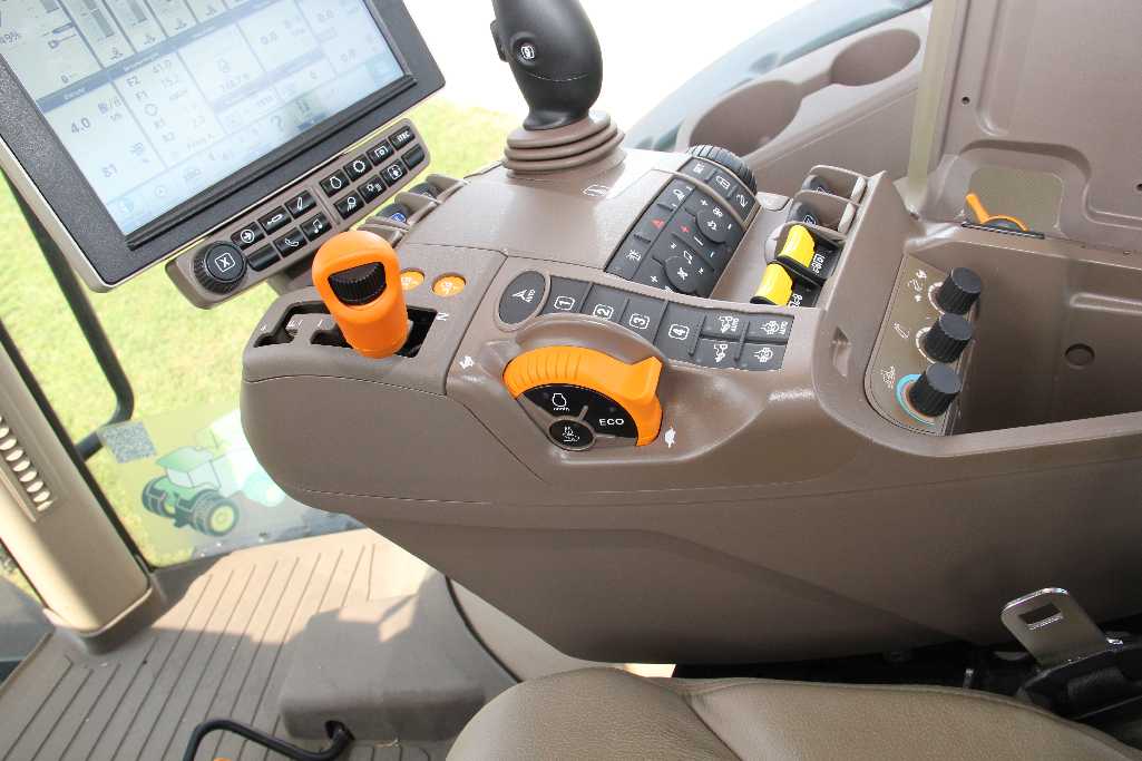podłokietnik CommandArm John Deere 7290R