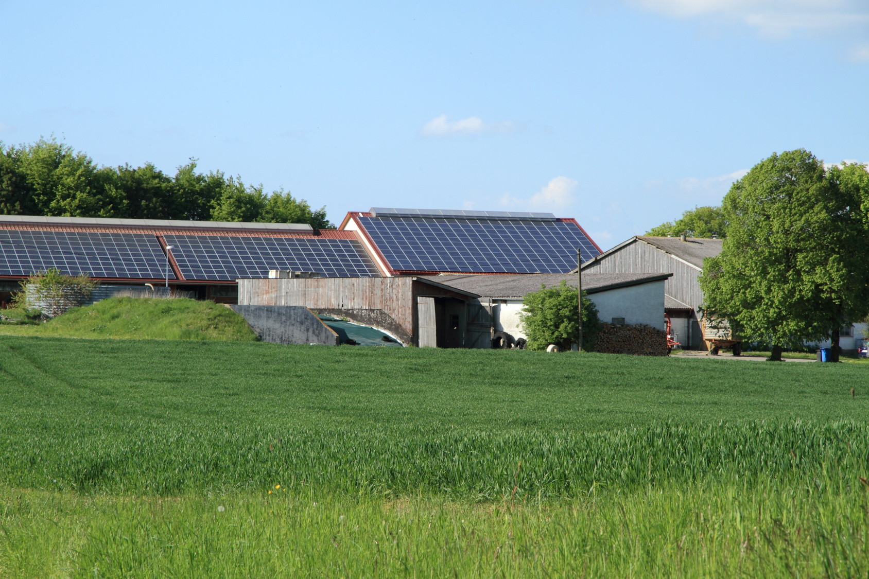 instalacje fotowoltaiczne, fotowoltaika, energia słoneczna, oze, panele fotowoltaiczne, odnawialne źródła energii