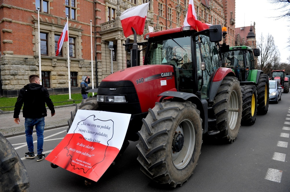 protest rolników w szczecinie, szczecin, pomorze zachodnie, anr, sprzedaż ziemi, dzierżawa ziemi