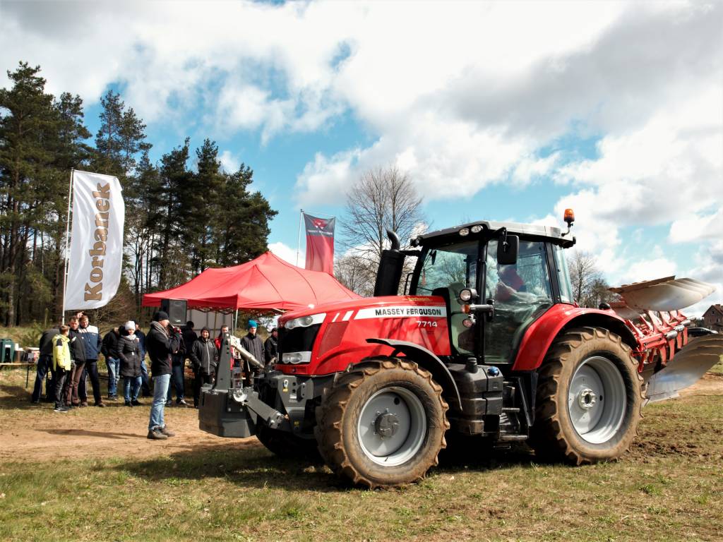 Massey Ferguson Demo-Tour 2017, Korbanek, pokaz polowy, Massey Ferguson, firma Korbanek