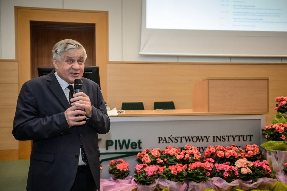 asf, walka z asf, krzysztof jurgiel, bioasekuracja, Państwowy Instytut Weterynaryjny