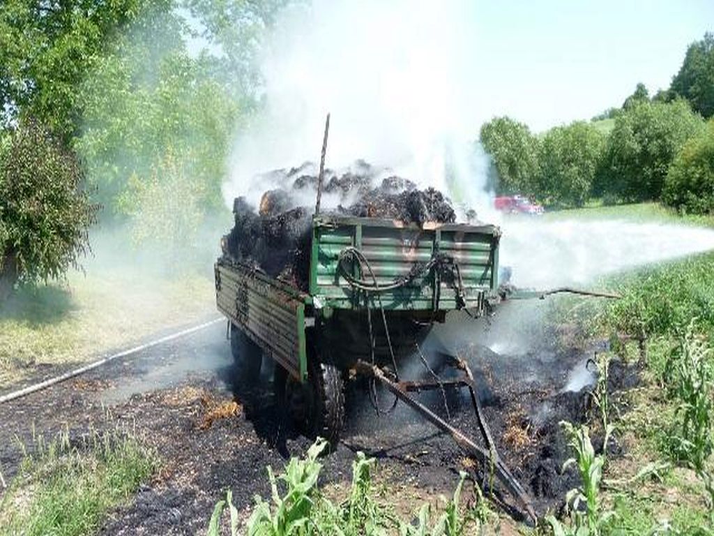 pożary gospodarstw, straż pożarna, pożar, spalone mienie, akcja gaśnicza