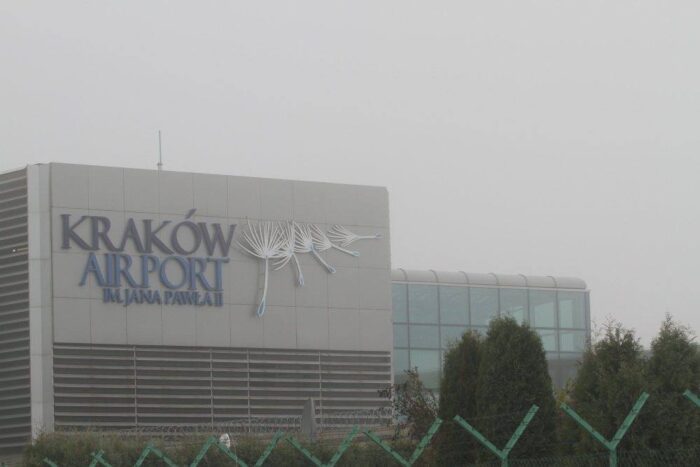 lotnisko, ruch lotniczy, Kraków, Katowice, transport lotniczy w Polsce