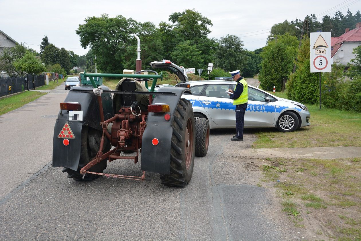wypadki na drogach, pijani traktorzyści, policja, inspekcja transportu drogowego