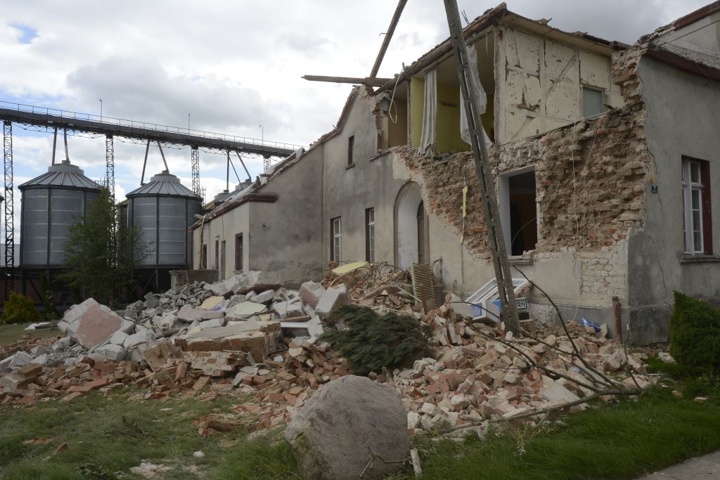 klęski żywiołowe, nawałnice, rolnicy poszkodowani przez klęski żywiołowe, spłata zobowiązań