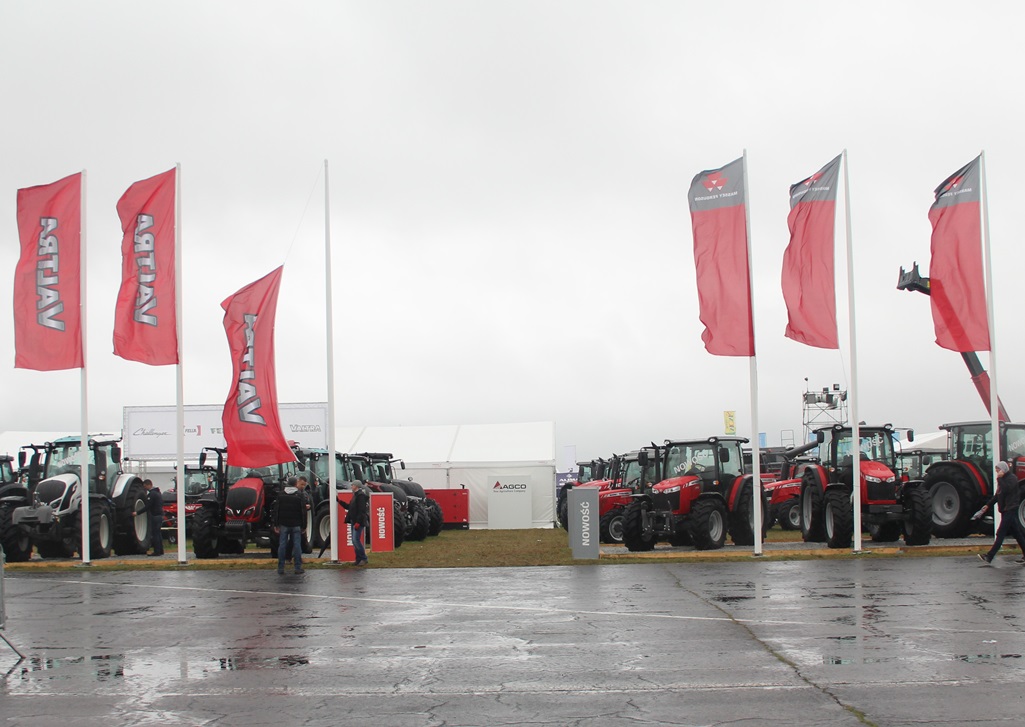 Massey Ferguson, Valtra, AGCO