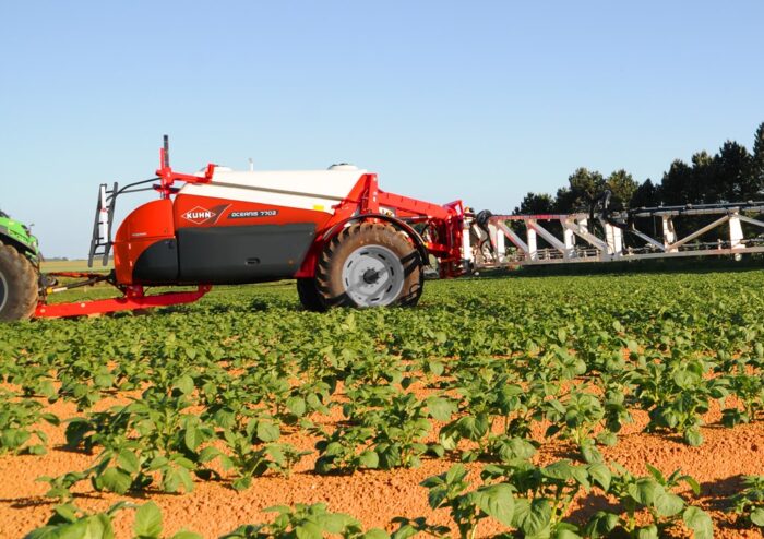 Kuhn Oceanis 7702