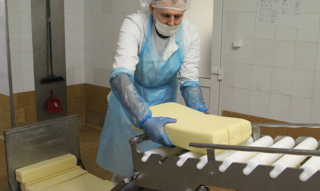 nabiał, mleko, ceny, spadki cen, żywność, popyt na produkty mleczarskie, prognozy