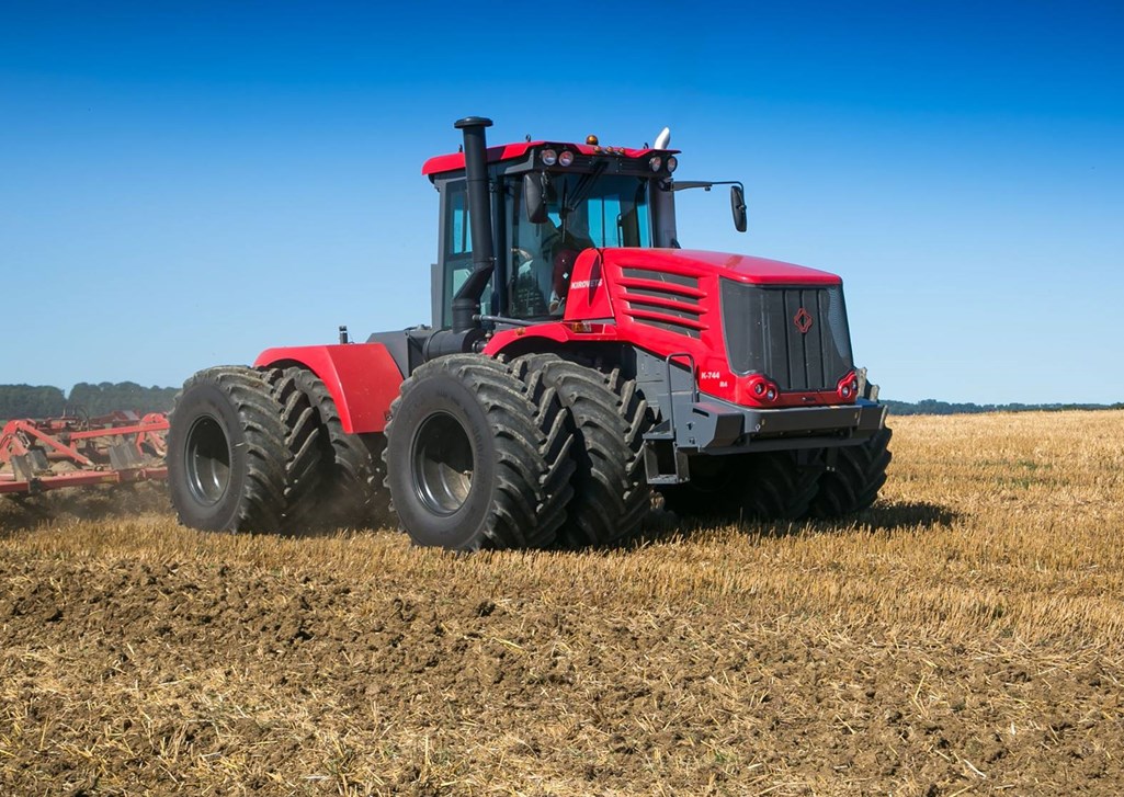 Kirovets K-744R4