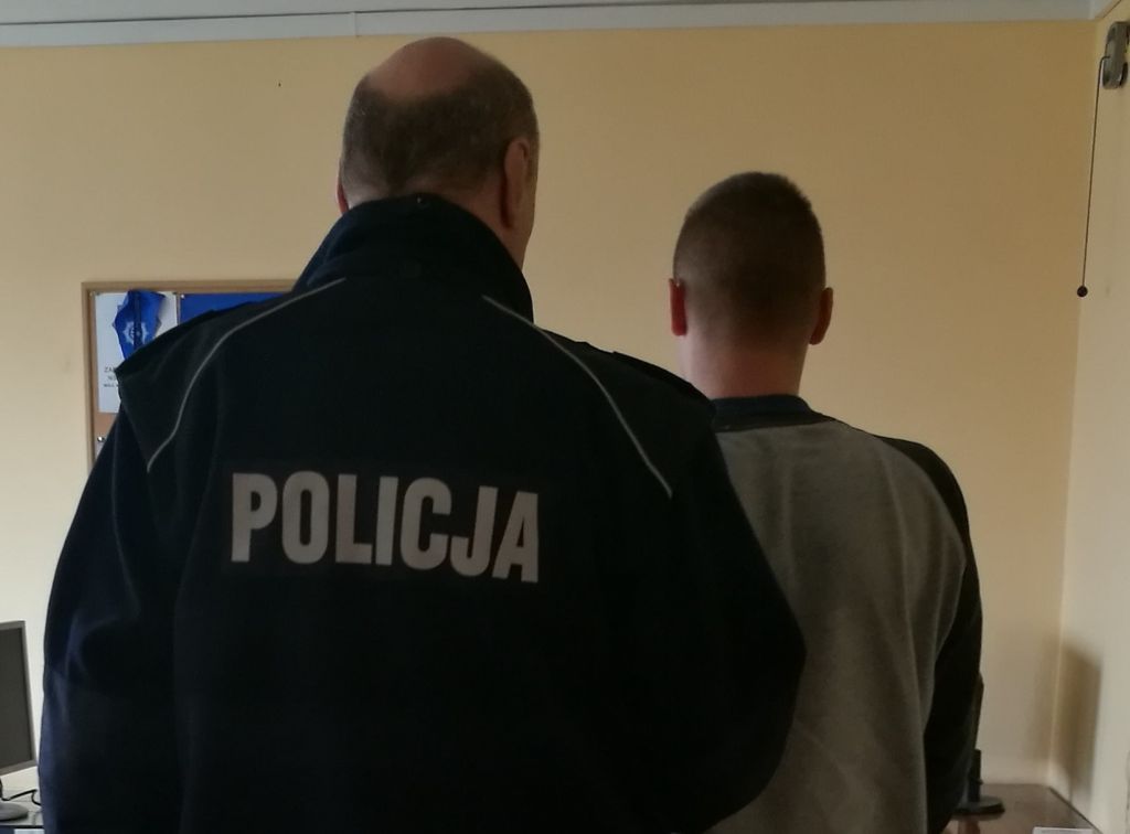 pożar bel słomy, płonące bele słomy, podpalenie, przestępczość, policja, izbica kujawska