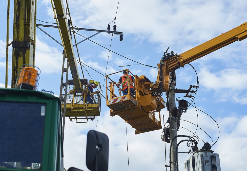 orkan grzegorz, huraganowy wiatr, energa operator, brak prądu, przerwy w dostawach energii elektrycznej