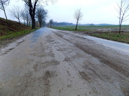 krir, ministerstwo infrastruktury, drogi, sprzęt rolniczy, drogi zanieczyszczone przez rolników