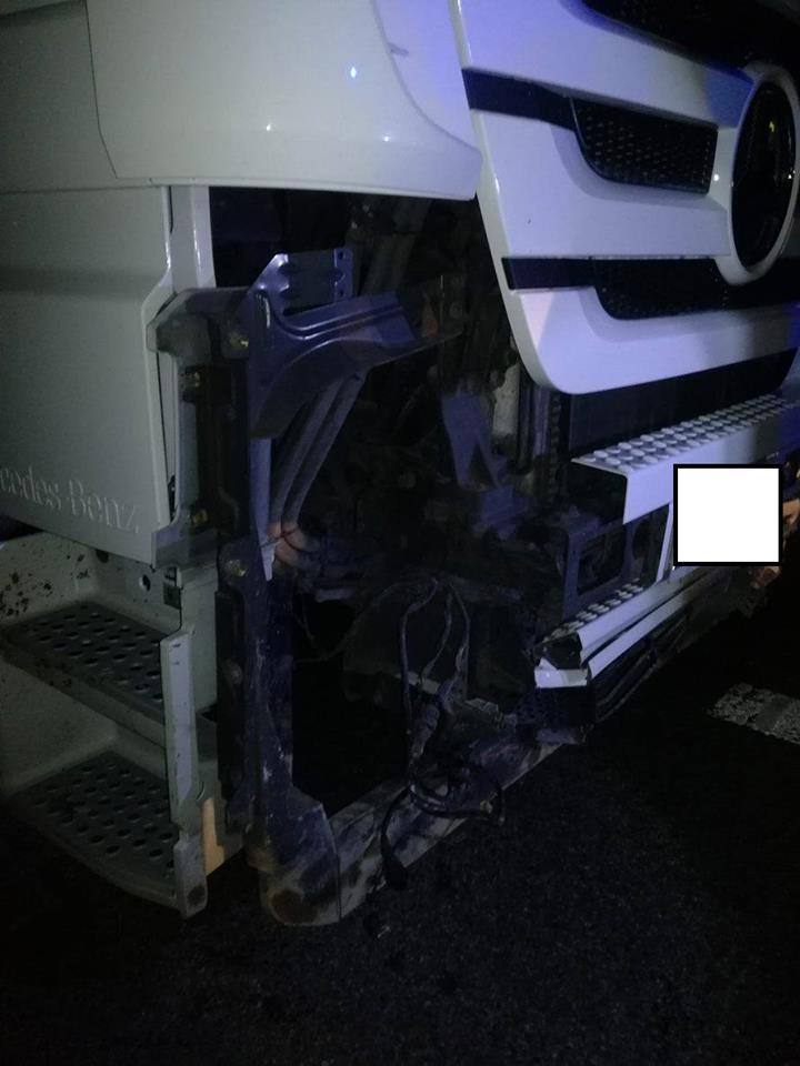 wypadek, dziki, uderzenie w dzika, Grójec, OSP Chynów, policja, straż pożarna