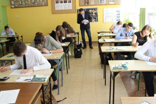 edukacja na wsi, szkoły na wsi, obszary wiejskie, dodatki dla nauczycieli, znp