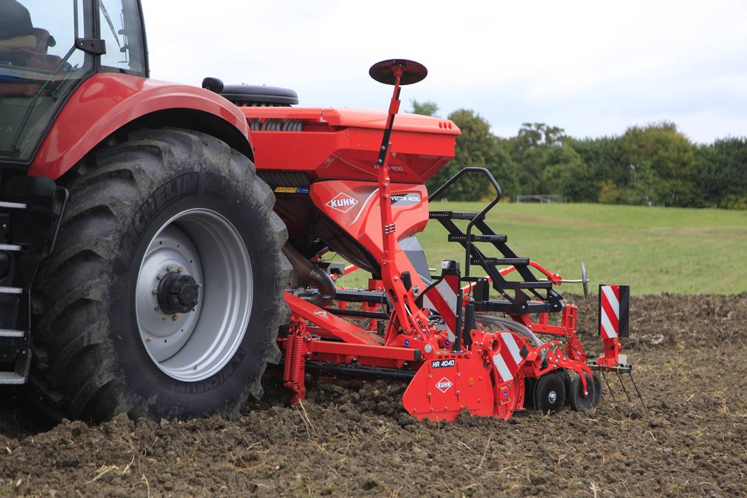 Siewnik nabudowany Kuhn Venta 3030
