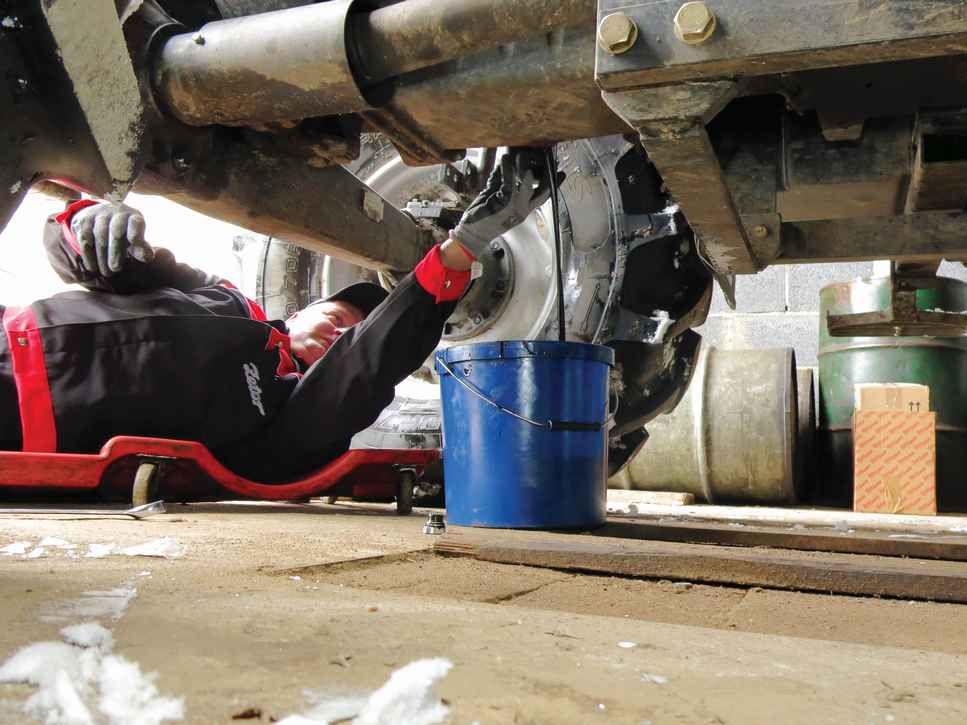 wymiana oleju Zetor Forterra 105