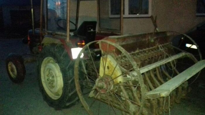 podkarpacie, gmina Tryńcza, sieniawa, siewnik, wypadek na polu, prace polowe