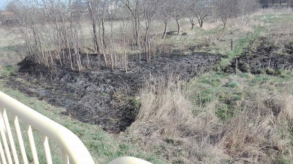 pożary traw, wypalanie traw, świętokrzyskie, ostrowiec świętokrzyski, straż pożarna