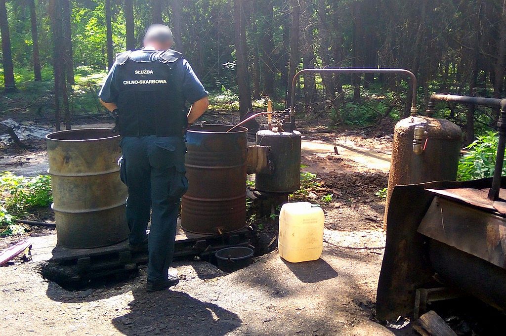 leśna bimbrownia, kas, gródek, podlasie, Podlaski Urząd Celno-Skarbowy w Białymstoku