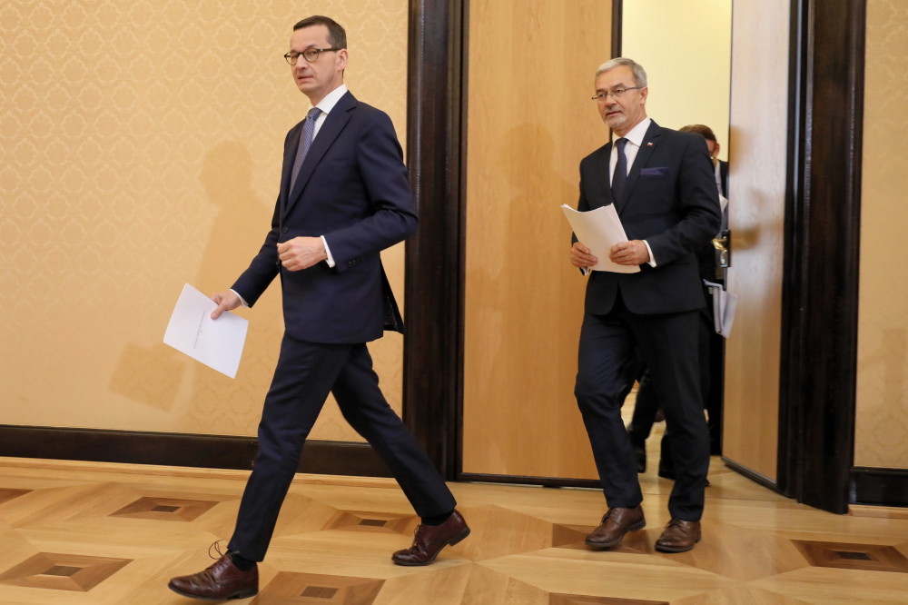 pomoc dla rolników, mateusz morawiecki, jan krzysztof ardanowski, ceny owoców, wsparcie dla rolnictwa